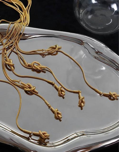 ロングネックレス【新品未使用】Y字ネックレス●ゴールド●長さ調整可能 < 女性アクセサリー/時計 ロングネックレス【新品未使用】Y字ネックレス●ゴールド●長さ調整可能 < 女性アクセサリー/時計の