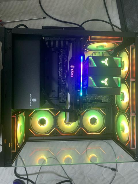 Radeon RX 6800 GAMING X TRIO 16G �O���t�B�b�N�{�[�h