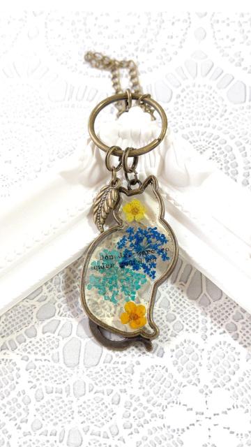 猫のレースフラワーのバッグチャーム  レジン  ハンドメイド < 女性ファッション  猫のレースフラワーのバッグチャーム  レジン  ハンドメイド  < 女性ファッションの