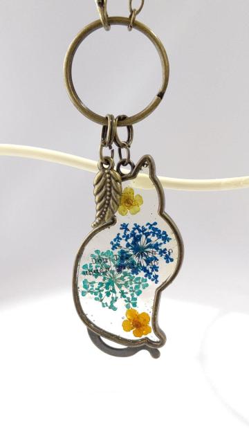 猫のレースフラワーのバッグチャーム  レジン  ハンドメイド < 女性ファッション  猫のレースフラワーのバッグチャーム  レジン  ハンドメイド < 女性ファッションの