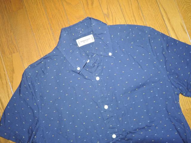 TMT BIG HOLIDAY ドット柄シャツ S 紺系 ティーエムティー 半袖BD ボタンダウン < ブランド TMT BIG HOLIDAY ドット柄シャツ S 紺系 ティーエムティー 半袖BD ボタンダウン < ブランドの