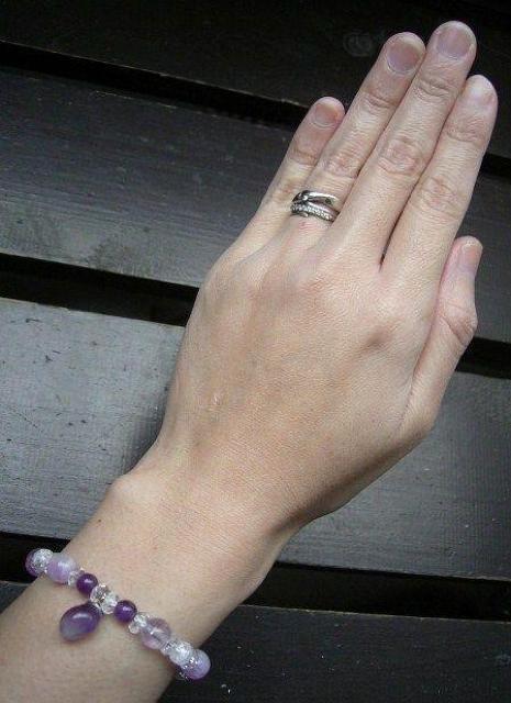 アメジストチャーム*ブレスレット 天然石 パワーストーン < 女性アクセサリー/時計  アメジストチャーム*ブレスレット 天然石 パワーストーン < 女性アクセサリー/時計の