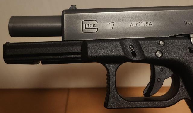 これ以上の値下げ不可!!(早い者勝ち)日本での入手困難!Umarex GHK Glock 17 Gen3  S製 金属製ガスガン < ホビー  これ以上の値下げ不可!!(早い者勝ち)日本での入手困難!Umarex GHK Glock 17 Gen3  S製 金属製ガスガン < ホビーの