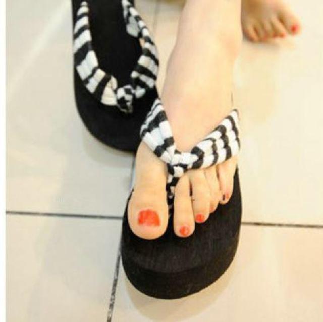 レディー ス ボーダー柄 厚底 サンダル ストライプ柄 ビーチサンダル ビーサン < 女性ファッション  レディー ス ボーダー柄 厚底 サンダル ストライプ柄 ビーチサンダル ビーサン < 女性ファッションの