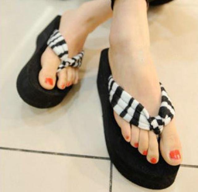 レディー ス ボーダー柄 厚底 サンダル ストライプ柄 ビーチサンダル ビーサン < 女性ファッション  レディー ス ボーダー柄 厚底 サンダル ストライプ柄 ビーチサンダル ビーサン < 女性ファッションの