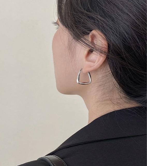 台形 フープピアス シルバー【両耳セット】 < 女性アクセサリー/時計  台形 フープピアス シルバー【両耳セット】 < 女性アクセサリー/時計の