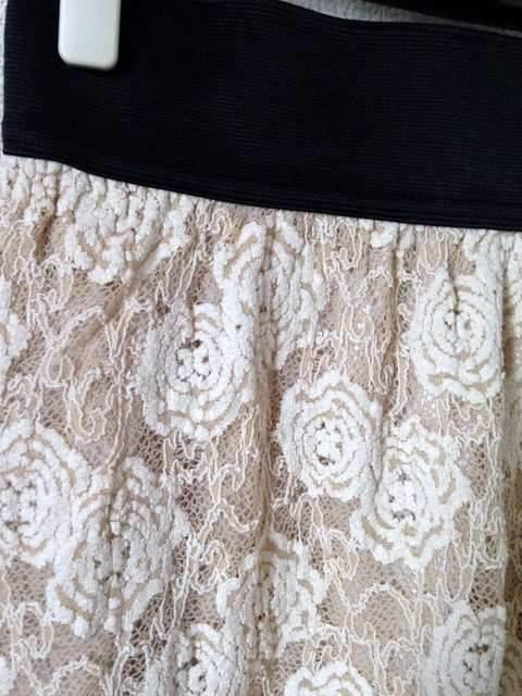 MARILYN ■ベージュ レース ウエストストレッチゴム スカート < 女性ファッション  MARILYN ■ベージュ レース ウエストストレッチゴム スカート < 女性ファッションの