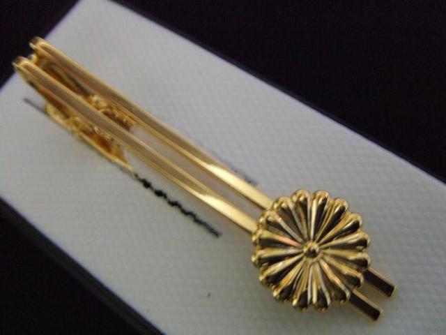 菊の御紋立体ネクタイピン菊紋菊花紋ご紋章代紋家紋/木 < 男性ファッション 菊の御紋立体ネクタイピン菊紋菊花紋ご紋章代紋家紋/木 < 男性ファッションの