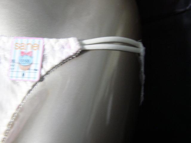 アイボリーイエロに花柄D70Mワイヤー入り < 女性ファッション   アイボリーイエロに花柄D70Mワイヤー入り < 女性ファッションの