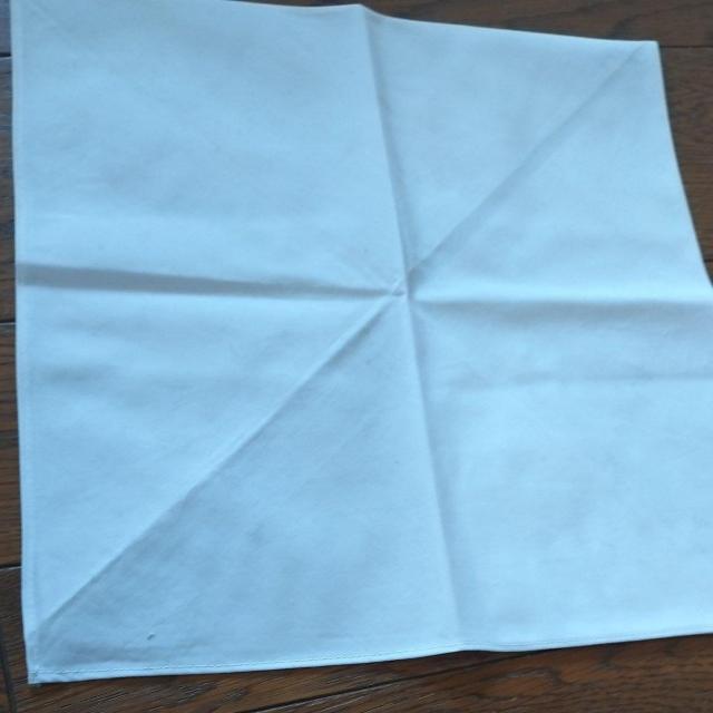 白の三角巾 美品 < キッズ/ベビー  白の三角巾 美品 < キッズ/ベビーの
