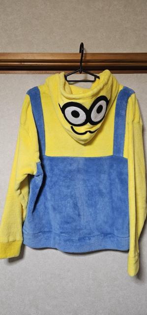美品 ミニオンパーカー < 女性ファッション  美品 ミニオンパーカー < 女性ファッションの