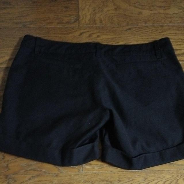 URBAN RESEARCH 黒 ショートパンツ 美品 64-91 < ブランド  URBAN RESEARCH 黒 ショートパンツ 美品 64-91 < ブランドの