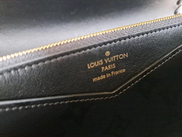 LOUIS VUITTON CBg |gtHC F[  mO z zjZbNX  uh 
