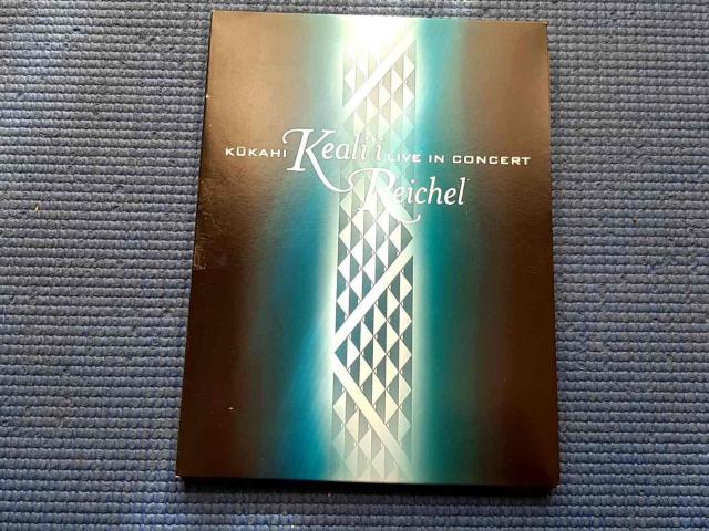 DVD Kealii Reichel Kukahi~Live In Cocert < CD/DVD/ビデオ DVD Kealii Reichel Kukahi~Live In Cocert < CD/DVD/ビデオの