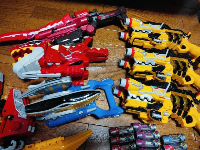 獣電戦隊 キョウリュウジャー キングオージャー ガブリボルバー 獣電池 戦隊 < おもちゃ 獣電戦隊 キョウリュウジャー キングオージャー ガブリボルバー 獣電池 戦隊 < おもちゃの