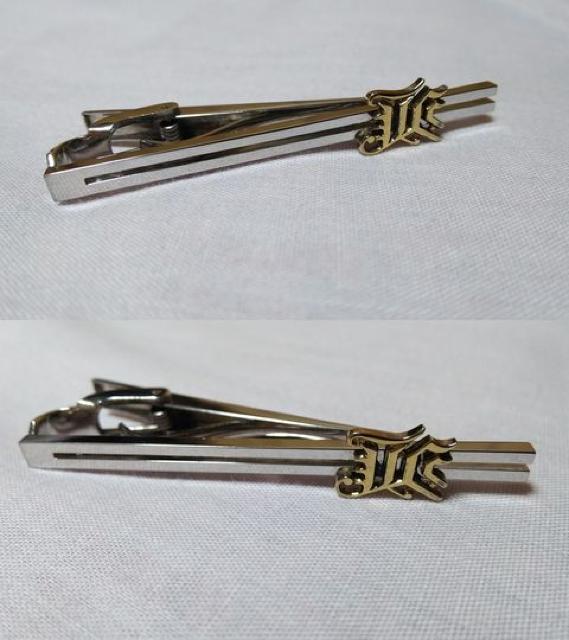 正規 レア WAKO ワコー ヴィンテージ ゴシックロゴネクタイピン アンティーク オールドタイバー < 男性ファッション  正規 レア WAKO ワコー ヴィンテージ ゴシックロゴネクタイピン アンティーク オールドタイバー < 男性ファッションの