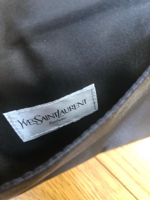 YSLyvessaintlaurentベロアポーチイヴサンローラン < ブランド  YSLyvessaintlaurentベロアポーチイヴサンローラン < ブランドの