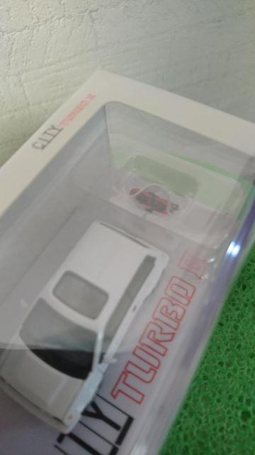 ~jJ[ VeB^[{ UgR|  zr[ 