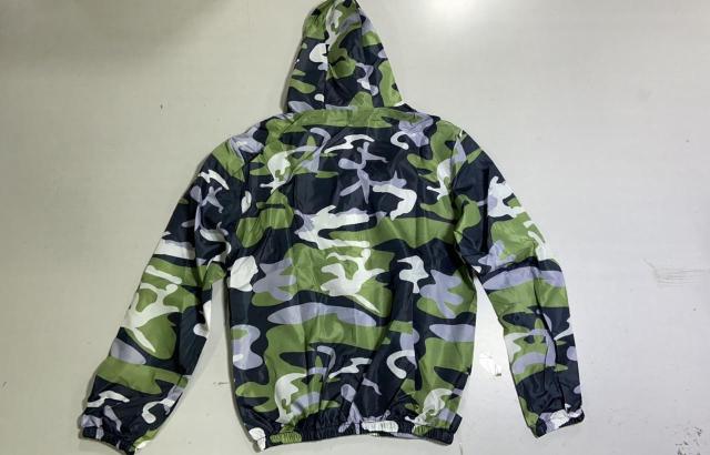 メンズ 迷彩 ダウンジャケット フード付きカモフラ ウィンドブレーカー L XL < 男性ファッション メンズ 迷彩 ダウンジャケット フード付きカモフラ ウィンドブレーカー L XL < 男性ファッションの