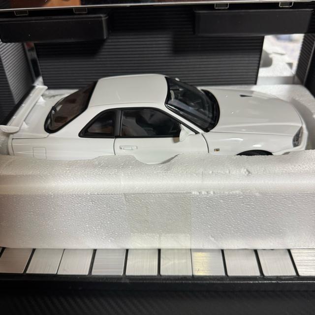 絶版未展示品オートアート1/18 スカイライン GT-R R34 VスペックII < ホビー  絶版未展示品オートアート1/18 スカイライン GT-R R34 VスペックII < ホビーの