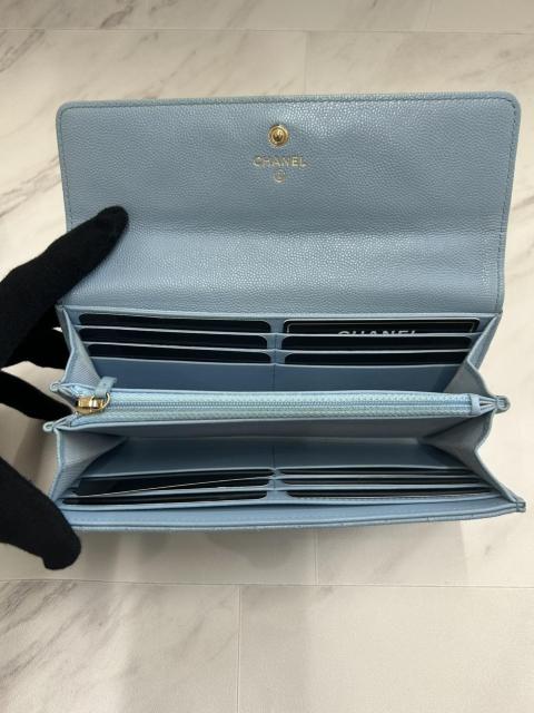 CHANEL シャネル 長財布 ウォレット キャビア 水色 ビジュー ストーン 中古 < ブランド CHANEL シャネル 長財布 ウォレット キャビア 水色 ビジュー ストーン 中古 < ブランドの