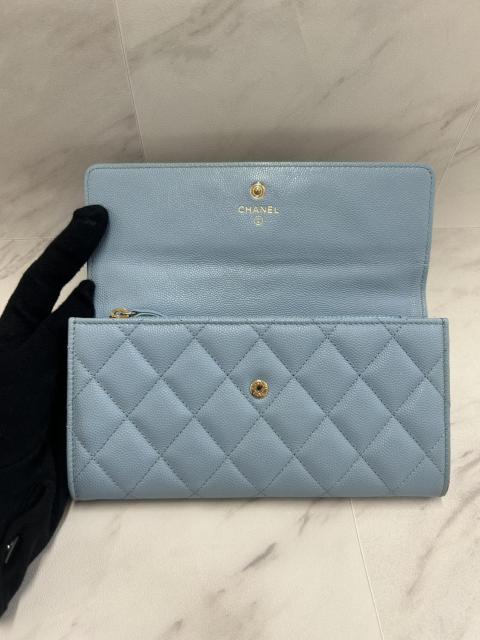 CHANEL シャネル 長財布 ウォレット キャビア 水色 ビジュー ストーン 中古 < ブランド CHANEL シャネル 長財布 ウォレット キャビア 水色 ビジュー ストーン 中古 < ブランドの