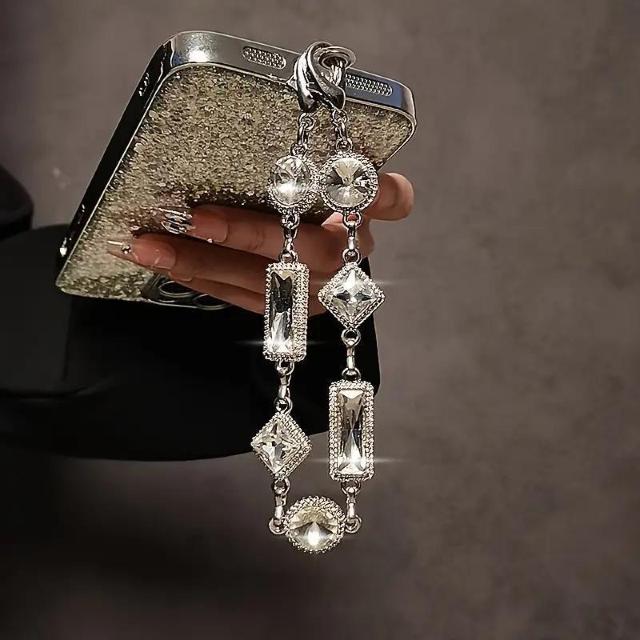 爆ヤス価格1090円★クリスタルエンベデッドメタルブレスレット エレガントな長方形ダイヤモンドストラップクリップと透明留め具付き < 家電/AV 爆ヤス価格1090円★クリスタルエンベデッドメタルブレスレット エレガントな長方形ダイヤモンドストラップクリップと透明留め具付き < 家電/AVの