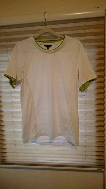 UNIQLO♪メンズTシャツ☆Mサイズ☆ポリエステル♪ < ブランド  UNIQLO♪メンズTシャツ☆Mサイズ☆ポリエステル♪  < ブランドの