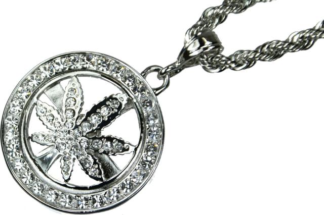 HipHop・B系ラウンドマリファナネックレス シルバー ラッパー ストリート かっこいい おしゃれ レゲエ CZ石 キラキラ < 男性アクセサリー/時計  HipHop・B系ラウンドマリファナネックレス シルバー ラッパー ストリート かっこいい おしゃれ レゲエ CZ石 キラキラ  < 男性アクセサリー/時計の