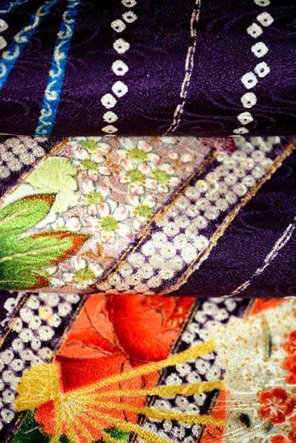 【最高峰】美品 創業460年【千總】金彩 扇面花文 振袖 身丈160cm 裄丈63cm T3525 < 女性ファッション  【最高峰】美品 創業460年【千總】金彩 扇面花文 振袖 身丈160cm 裄丈63cm T3525 < 女性ファッションの