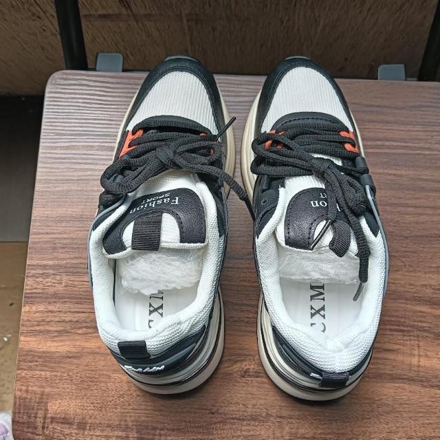 新品 22.5cm レディース スニーカー ブラック シューズ 靴 身長アップ < 女性ファッション  新品 22.5cm レディース スニーカー ブラック シューズ 靴 身長アップ < 女性ファッションの