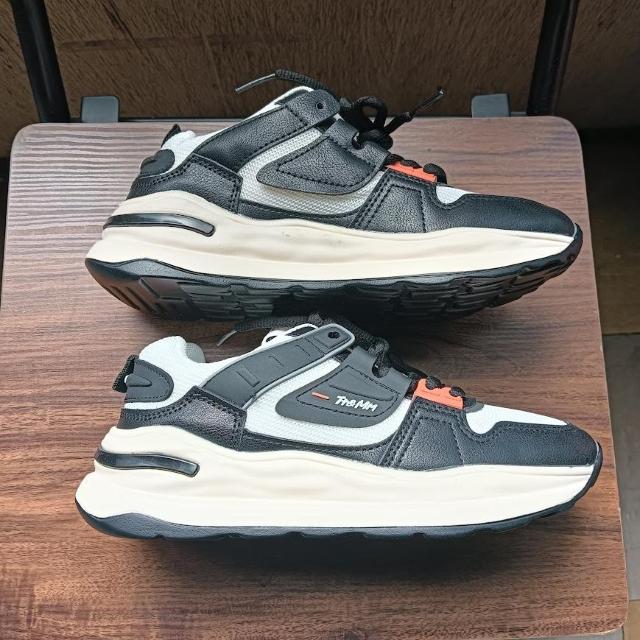 新品 22.5cm レディース スニーカー ブラック シューズ 靴 身長アップ < 女性ファッション  新品 22.5cm レディース スニーカー ブラック シューズ 靴 身長アップ < 女性ファッションの