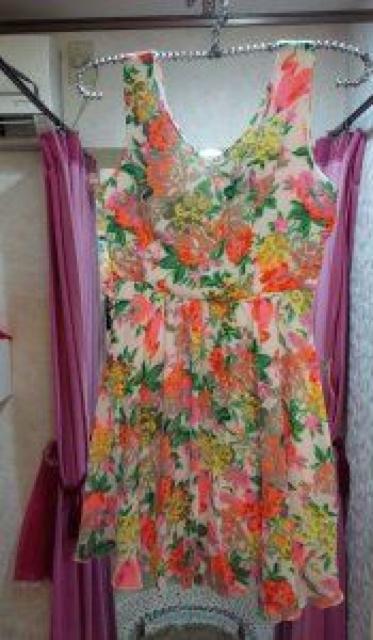 白ミニワンピースフレアネオンカラー花柄オレンジ黄色グリーンM < 女性ファッション  白ミニワンピースフレアネオンカラー花柄オレンジ黄色グリーンM  < 女性ファッションの