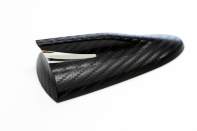 汎用 シャークフィンダミーアンテナ type15 カーボン調+メッキ < 自動車/バイク 汎用 シャークフィンダミーアンテナ type15 カーボン調+メッキ < 自動車/バイク