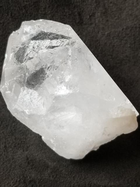 水晶原石93g < インテリア/ライフ  水晶原石93g < インテリア/ライフの