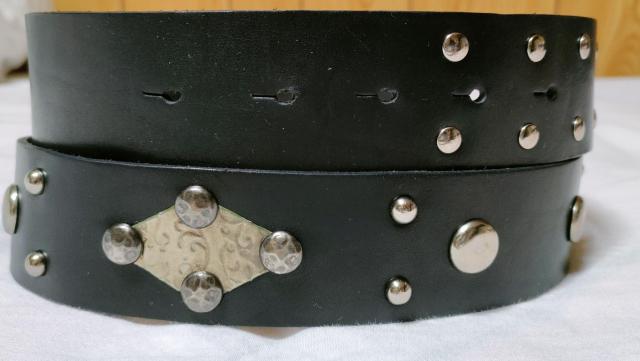 正規新古 限定 ドルチェ&ガッバーナ DGロゴ天然石ストーン装飾バックル スタッズレザーベルト 黒 95 ハイエンドラグジュアリー < ブランド  正規新古 限定 ドルチェ&ガッバーナ DGロゴ天然石ストーン装飾バックル スタッズレザーベルト 黒 95 ハイエンドラグジュアリー < ブランドの