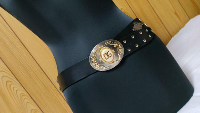 正規新古 限定 ドルチェ&ガッバーナ DGロゴ天然石ストーン装飾バックル スタッズレザーベルト 黒 95 ハイエンドラグジュアリー < ブランド  正規新古 限定 ドルチェ&ガッバーナ DGロゴ天然石ストーン装飾バックル スタッズレザーベルト 黒 95 ハイエンドラグジュアリー < ブランドの