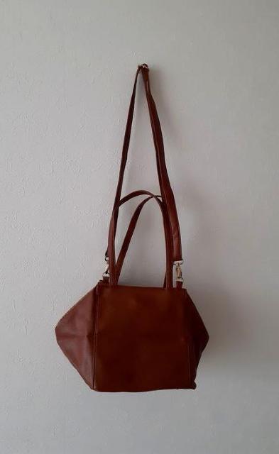 ベージュ スタッズ リボン マチたっぷり 2way ショルダーバッグ ハンドバッグ < 女性ファッション  ベージュ スタッズ リボン マチたっぷり 2way ショルダーバッグ ハンドバッグ < 女性ファッションの