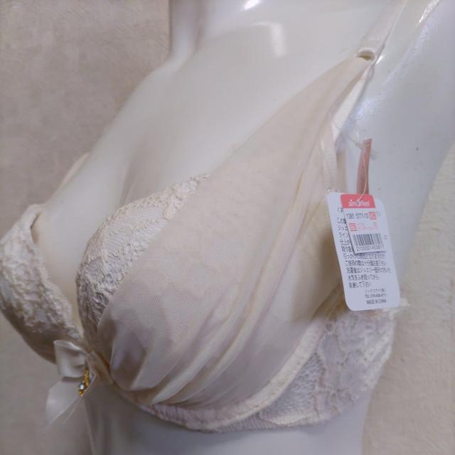 エメフィール C70 ブラ単品 新品タグ付 オフホワイト < 女性ファッション  エメフィール C70 ブラ単品 新品タグ付 オフホワイト < 女性ファッションの
