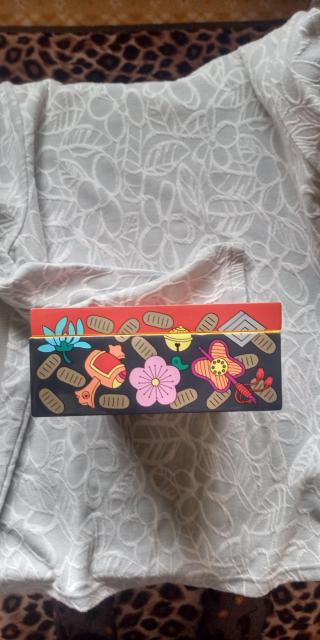 縁起がいい宝くじ入れの箱と縁起がいいミニ風呂敷のセット < インテリア/ライフ 縁起がいい宝くじ入れの箱と縁起がいいミニ風呂敷のセット < インテリア/ライフの