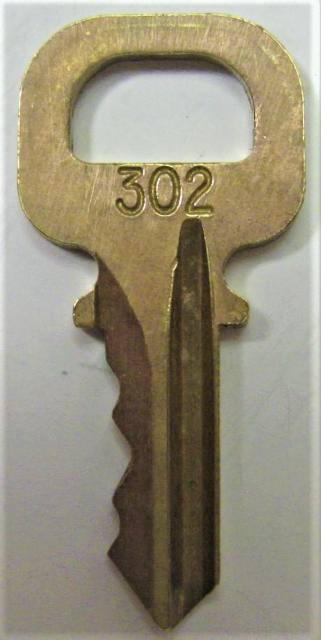 ルイ・ヴィトン VUITTON チャーム 南京錠の鍵カギ 302 男女兼用 b < ブランド  ルイ・ヴィトン VUITTON チャーム 南京錠の鍵カギ 302 男女兼用 b  < ブランドの