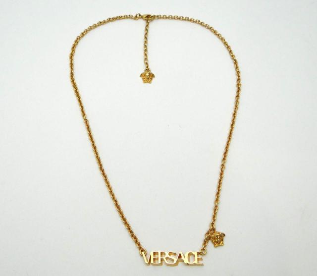 VERSACE ヴェルサーチ ロゴ メデューサモチーフ チェーンネックレス ゴールド<USED>【送料無料】 < ブランド VERSACE ヴェルサーチ ロゴ メデューサモチーフ チェーンネックレス ゴールド<USED>【送料無料】 < ブランドの