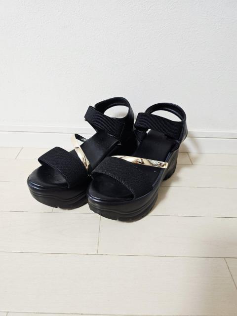 SUREVE 黒×gold 厚底 スポーツサンダル LL < 女性ファッション SUREVE 黒×gold 厚底 スポーツサンダル LL < 女性ファッションの