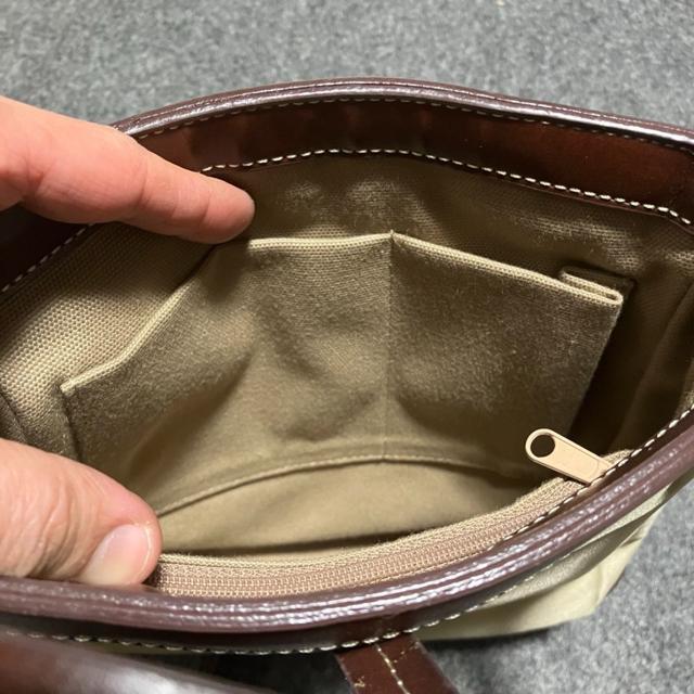 �yDMLY / �f�B�[�G���G�����C�z �V�����_�[�o�b�O�@�x�[�W���n �� �����t�@�b�V������ 