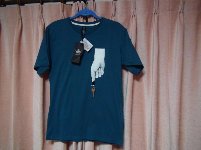 launching padの半袖Tシャツ鍵付き(L)青 新品タグ付き!。 < 男性ファッション  launching padの半袖Tシャツ鍵付き(L)青 新品タグ付き!。 < 男性ファッションの