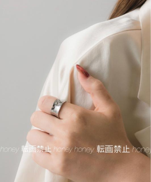 変形メタルリング【新品未使用】シルバーカラー●ボリュームリングでこなれ感●男女兼用●F < 女性アクセサリー/時計 変形メタルリング【新品未使用】シルバーカラー●ボリュームリングでこなれ感●男女兼用●F < 女性アクセサリー/時計の