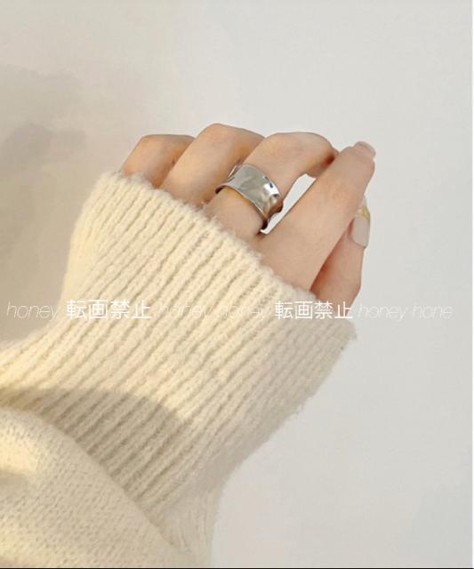 変形メタルリング【新品未使用】シルバーカラー●ボリュームリングでこなれ感●男女兼用●F < 女性アクセサリー/時計 変形メタルリング【新品未使用】シルバーカラー●ボリュームリングでこなれ感●男女兼用●F < 女性アクセサリー/時計の