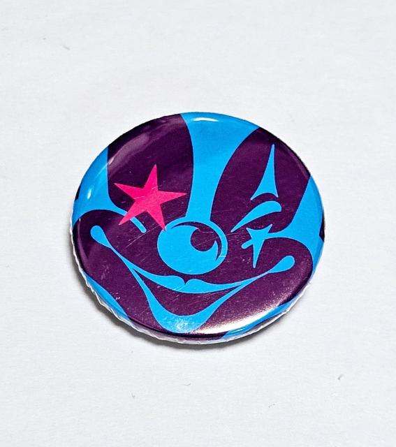 (62) 倖田來未 缶バッチ TRICK ピエロ 青×紫 < タレントグッズ  (62) 倖田來未 缶バッチ TRICK ピエロ 青×紫  < タレントグッズの