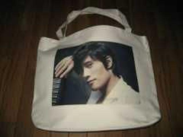 イ・ビョンホン写真入りバッグ&カードホルダー < タレントグッズ イ・ビョンホン写真入りバッグ&カードホルダー < タレントグッズの