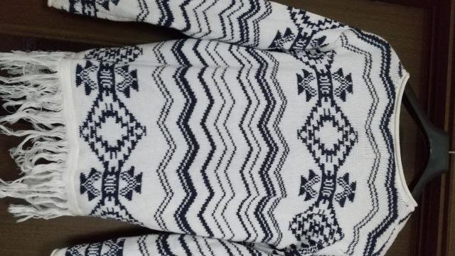 フリンジ付きセーター◆Mサイズ◆美品です! < 女性ファッション  フリンジ付きセーター◆Mサイズ◆美品です! < 女性ファッションの